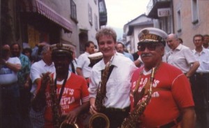 Sarah with the Harold Dejan's Olympia Brass Band of New Orleans (Freddie Kemp and Harold) with some of the Ambrosia Brass Band in the background (Luciano, Bacchiocchi and Marco).