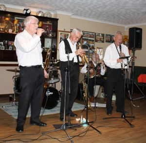Bob Dwyer sings 'Nice To Know You Care' with Max Emmons (trmp) and Bernie Holden (clt). BOB DWYER'S BIX & PIECES at Farnborough Jazz Club on 1st May 2015